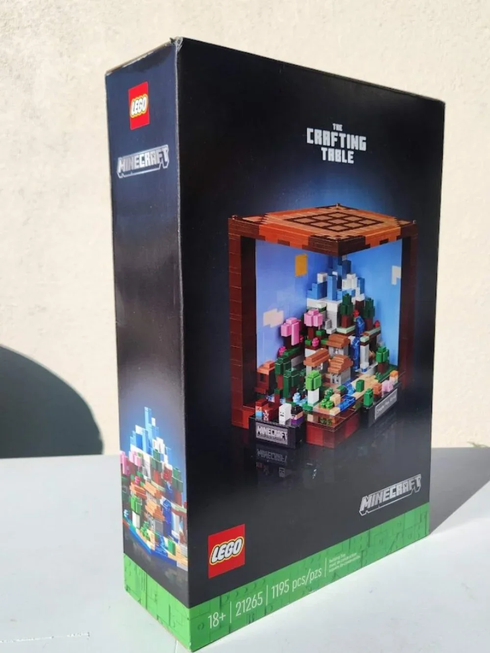 New LEGO Minecraft Crafting Table Toy Building Set 21265 Minecraft Figures, Mobs